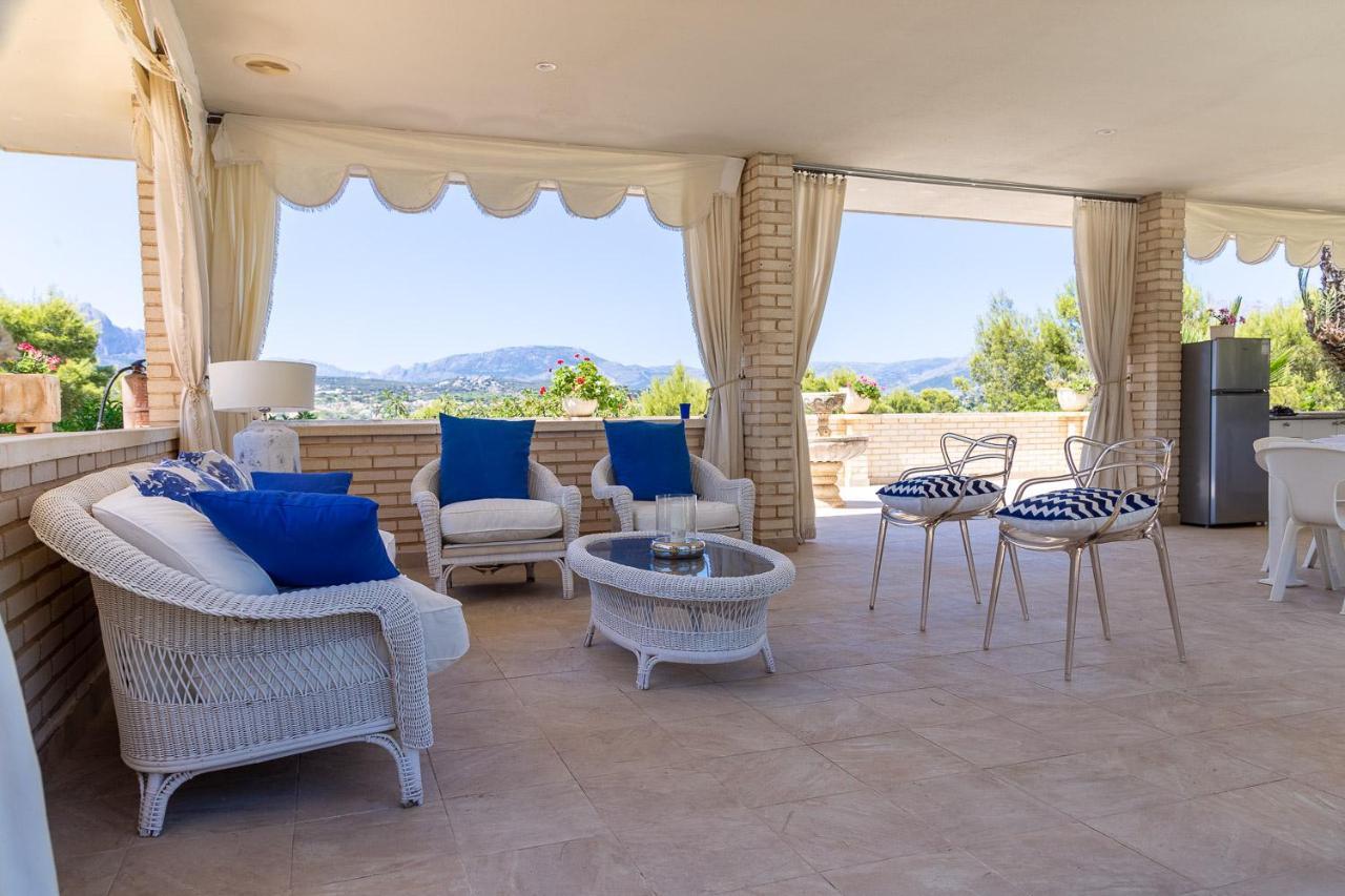 Villa Aldar El Albir Exteriör bild